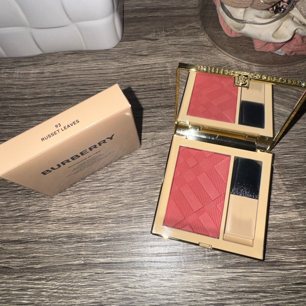 BURBERRY OUTSIDE BLUSH ❤️